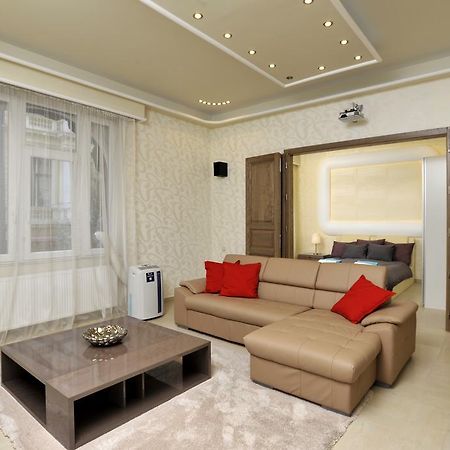 Basilica Grand Luxury In The Historic Center Apartment Budapest Room photo