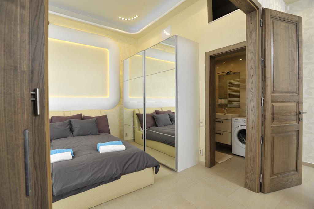 Basilica Grand Luxury In The Historic Center Apartment Budapest Room photo