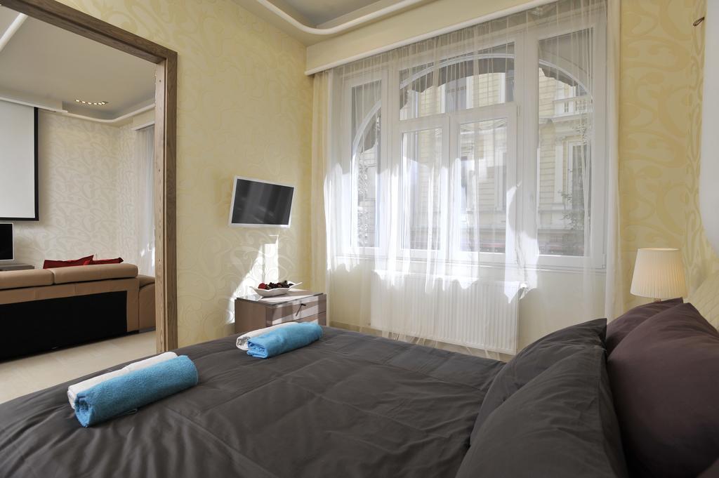 Basilica Grand Luxury In The Historic Center Apartment Budapest Room photo